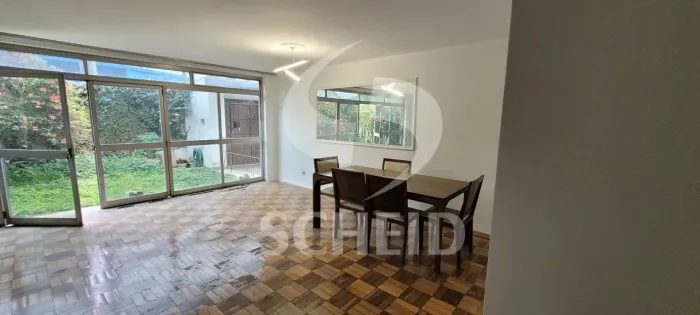 Casa à venda no Jardim Cupece, 320m² 4 quartos 1 suíte 3 vagas