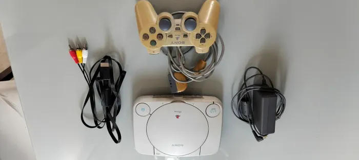 Ps1 one lacre desde 09/05/2002 fonte original manete original leitor tem que regular