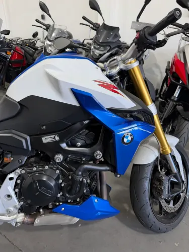 BMW F 900R(Gonçalo Motos) já emplacada 2026 e transferida!