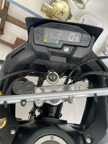 Vendo moto xre 300 financiada