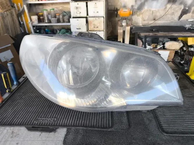 Farol lado direito Fiat Palio Pitbull 
