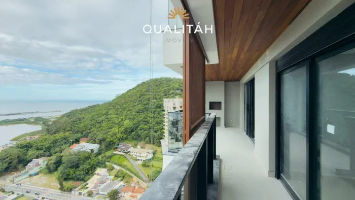 Apartamento à venda com vista permanente para o mar no Vista Mare