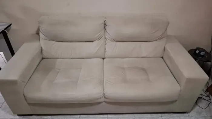 Sofá 3 lugares Herval cor bege