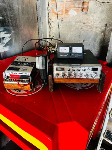 Cobra 148 GTL Malaysia 1997 + Surecom SW-114 + Fonte 13,8V