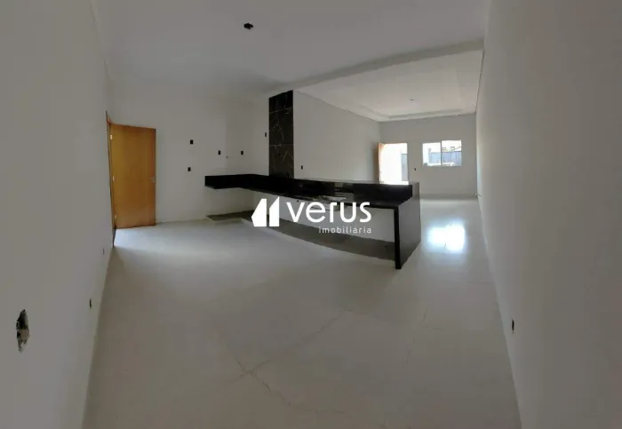Casa à venda, 2 quartos, 1 suíte, 2 vagas, SAO JORGE - Uberlândia/MG