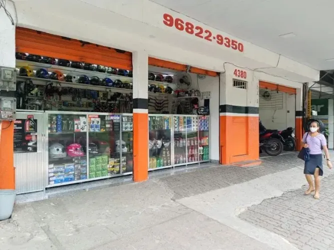 Vende-se esse imóvel Moto peças e oficina mecânica + apartamento de 3 quartos