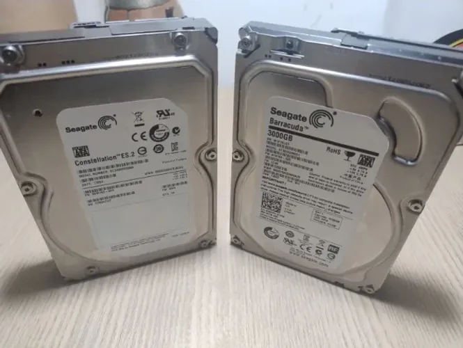 Combo 6TB Seagate: HD 3TB Constellation ES.2 + HD 3TB Barracuda (Saudáveis)