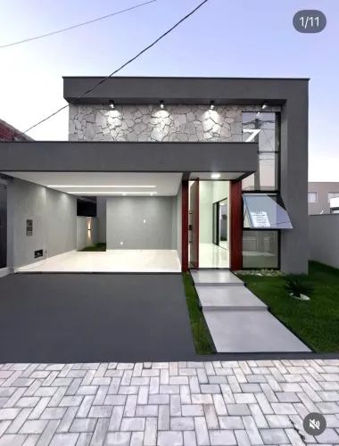 Casa Nova de Alto Padrão no Condomínio Ecoville 1 3 Qts (2 Suítes) e Pé-Direito Duplo