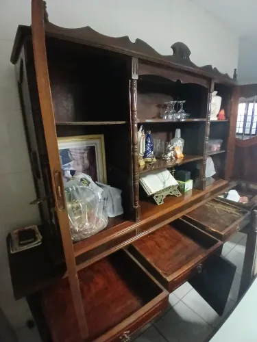 Vendo Cristaleira Colonial