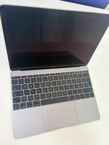 MacBook A1543 / Para peças ou concerto