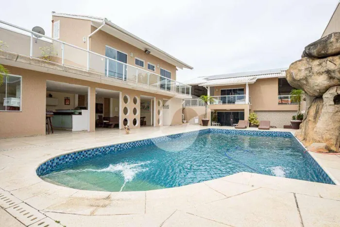 Casa de alto padrão com 6 Quartos à venda, 602 m² por R$ 6.900.000 - Camboinhas - Niterói/
