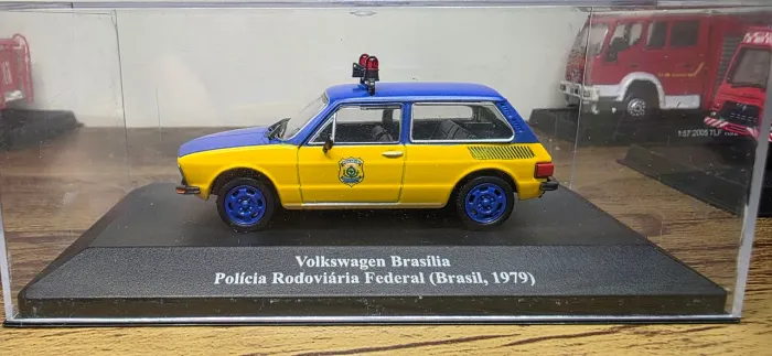 MINIATURA VOLKSWAGEN BRASÍLIA DA POLÍCIA RODOVIÁRIA FEDERAL - 1/43