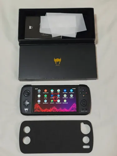 AYN ODIN PRO 128gb + 64gb micro sd 8gb RAM roda até switch só pegar e jogar vai com jogos
