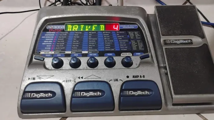 Pedaleira digitec rp300