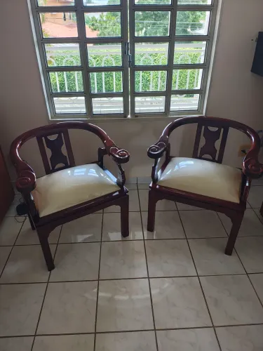 Cadeiras vintage de madeira