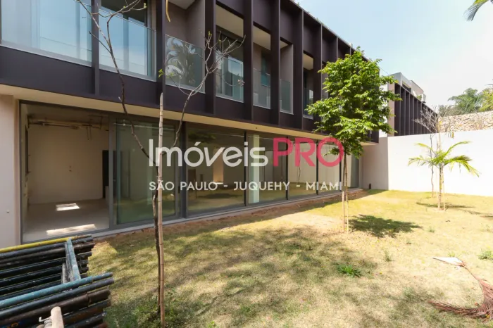 Casa de Condominio 724m² 4 Dormitórios para Venda na Vila Nova Conceição