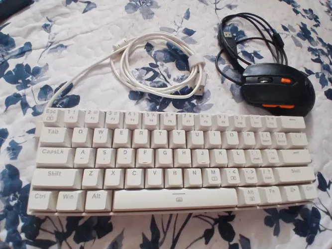 Teclado Redragon RGB Novo