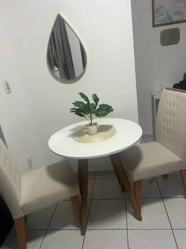 Mesa 2 cadeiras