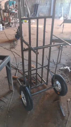 Carro de carga e plataforma