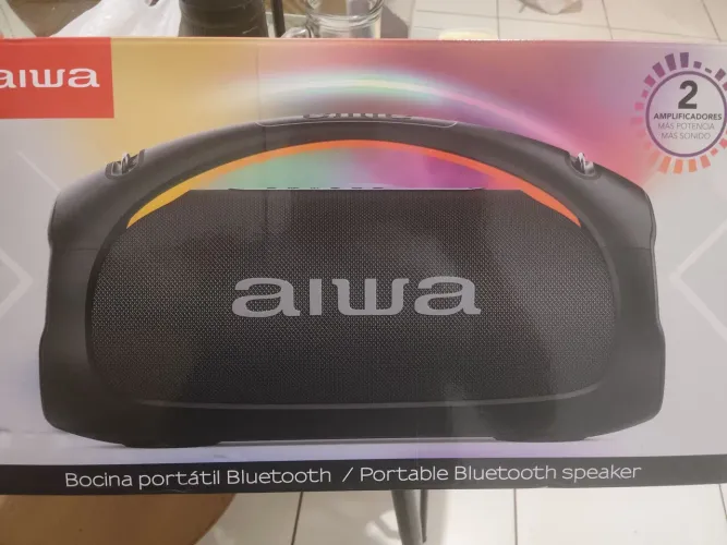 Bom box Aiwa nova