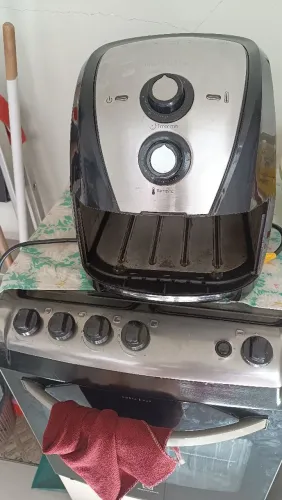Panela erfray 5 litros usada sem o cesto, funcionando perfeitamente. 