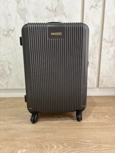 Mala de viagem 23kg Média Preta