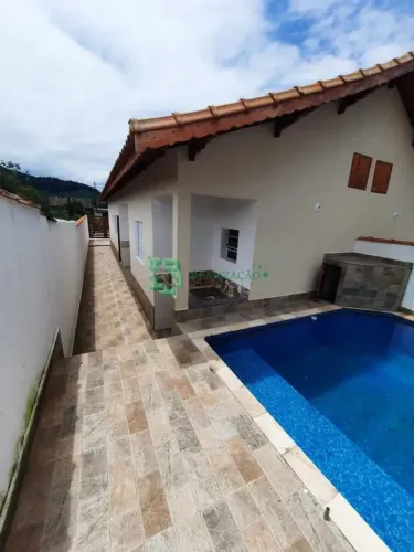 casa em Mongaguá com piscina