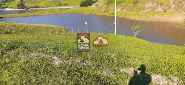 Terreno Padrão em Condomínio em Paraibuna