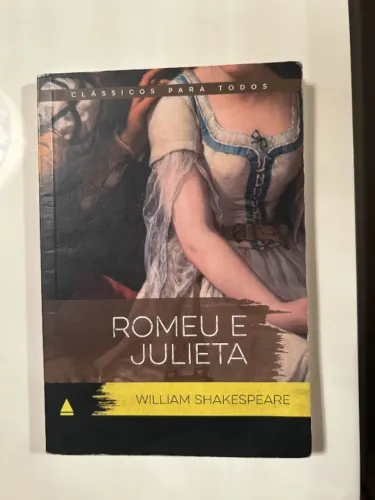 Livro "Romeu e Julieta" em Texto Teatral 