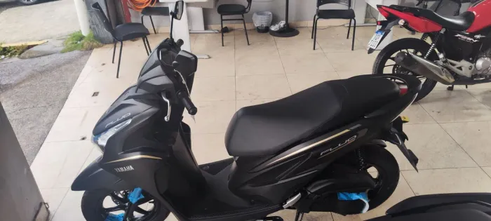 YAMAHA FLUO 125 PRETA 2027 Shalon veículos Cariacica
