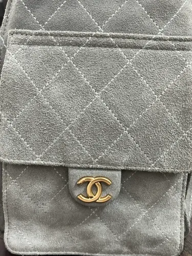 Bolsa Chanel 25 camurça