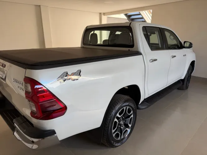 Toyota Hilux CD SRX 4X4 2.8 TDI 16V Diesel Aut. 2021