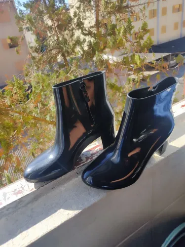 Bota feminina Melissa Preta Nº 37