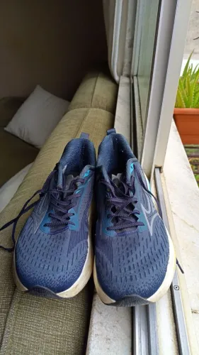 Tenis mizzuno neo aura 100% original , usado umas três vezes, número 39