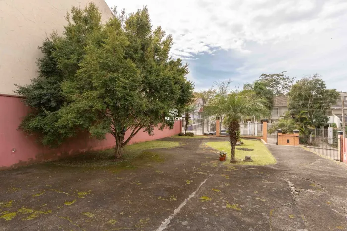 Terreno à venda exclusivo de 450 m² no Pilarzinho em Curitiba.