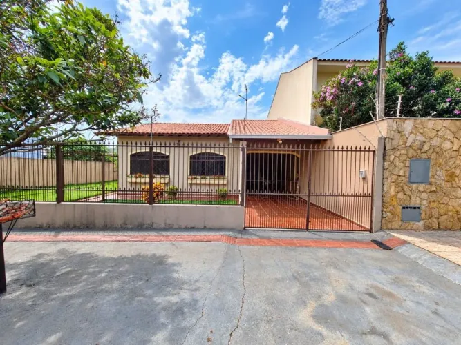 Casa com 2 dormitórios para alugar, 150 m² - Centro - Londrina/PR