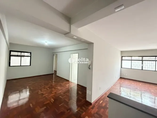 Apartamento com 3 quartos sendo 1 suite para locação no bairro Lídice em Uberlândia-MG
