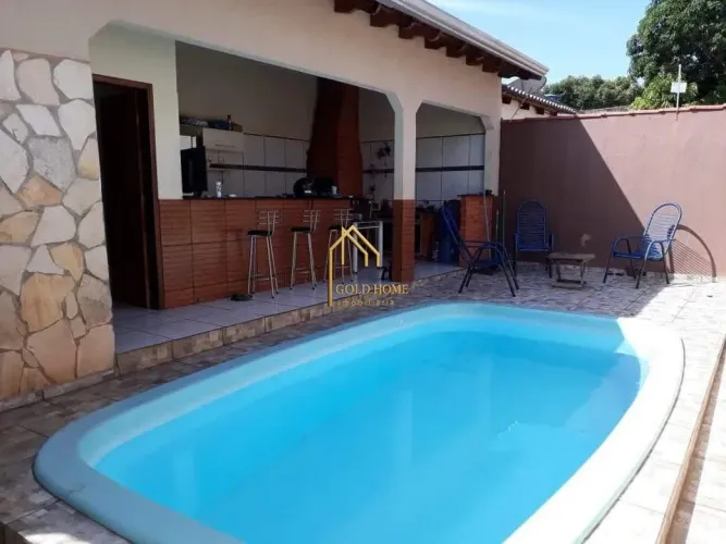 Casa a com Piscina A Venda bairro Jardim imperial