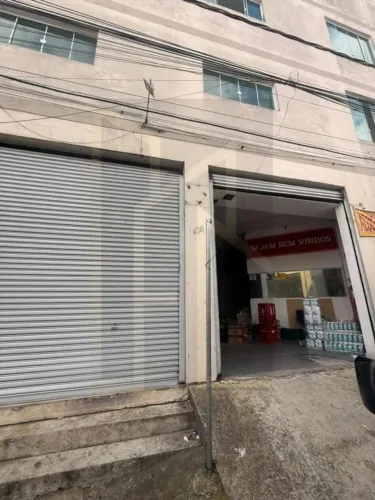 Salão Comercial para Locação em Ferraz de Vasconcelos, Jardim Primavera, 3 banheiros