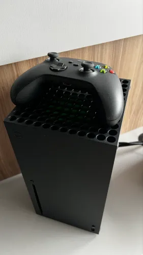 Xbox Série X semi novo