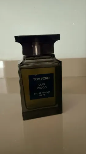 PERFUME TOM FORD OUD WOOD