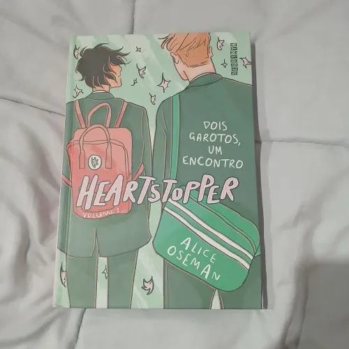 Livro "Heartstopper: dois garotos, um encontro" vol. 1