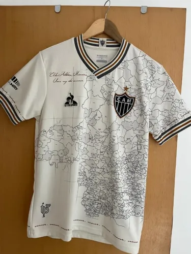 Camisa Manto da Massa - Le Coq - Atlético Mineiro- Tamanho P - Ano 2023. 