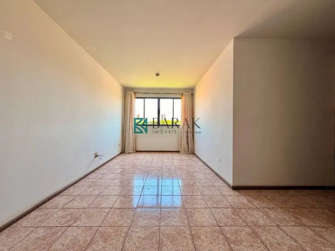 Apartamento com 3 dormitórios para alugar, 71 m² por R$ 1.700/mês - Vila Marumby - Maringá