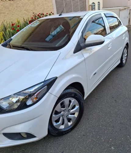 Chevrolet Onix Hatch LT 1.0 8V Flex Mec. 4P 2018