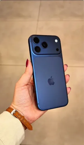 iPhone 17 Pro Max 256gb AZUL OFERTA RELÂMPAGO de verdade. Vem aproveitar!!