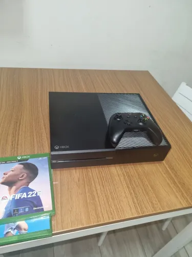Vendo xbox one, funcionando perfeitamente quero 650, aceito proposta!!