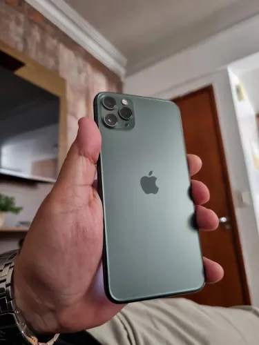 Vende-se ou troca 11 Pro Max 64gb 