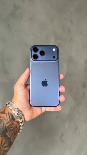 IPHONE 17 PRO MAX SEMINOVO AINDA NA GARANTIA 