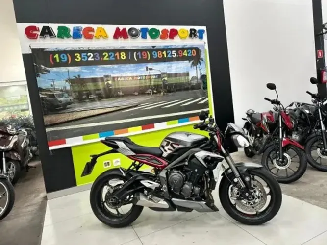 TRIUMPH STREET TRIPLE 765 RS